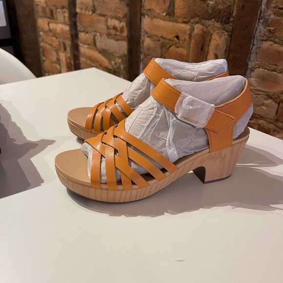 Brand New Dr. Scholl’s First if All Sandal - Picture 4 of 4